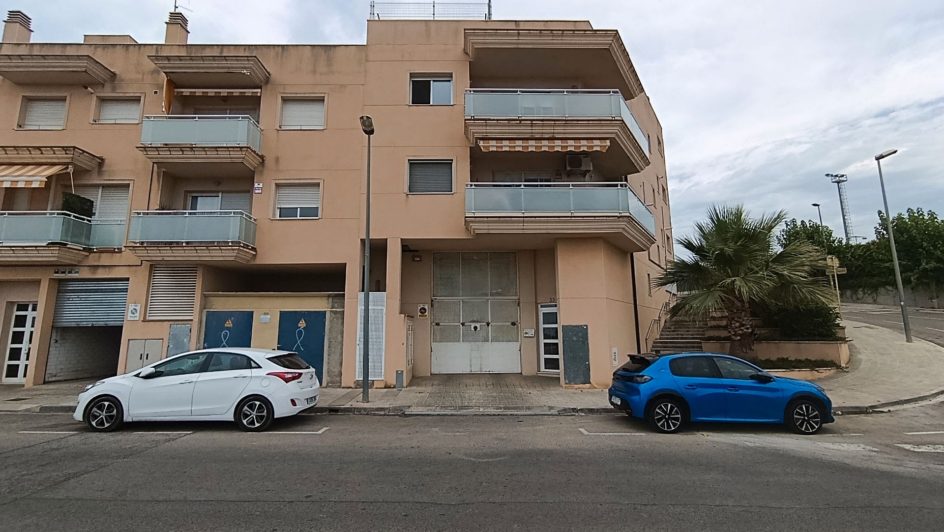 Exterior view of Flat to rent in Creixell  with Terrace, Furnished and Community pool