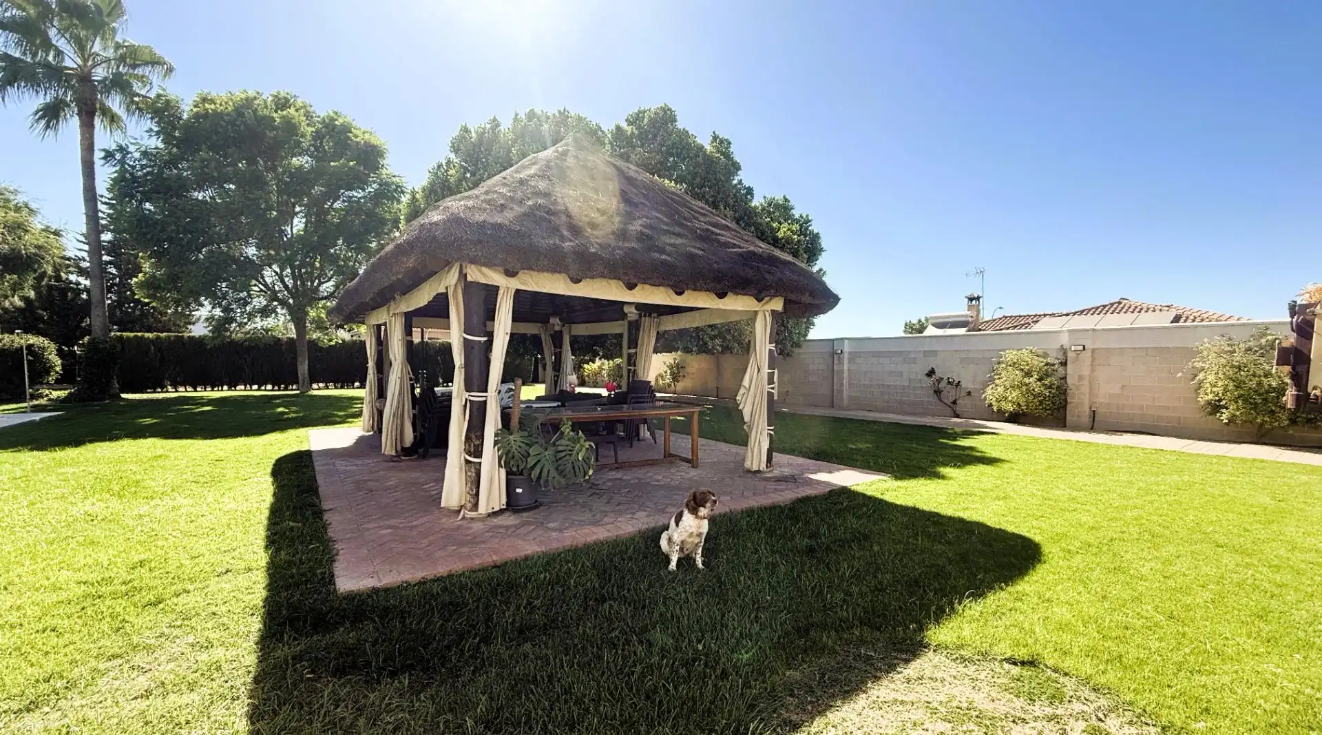 Jardí de Casa o xalet en venda en La Rinconada amb Aire condicionat, Jardí privat i Piscina