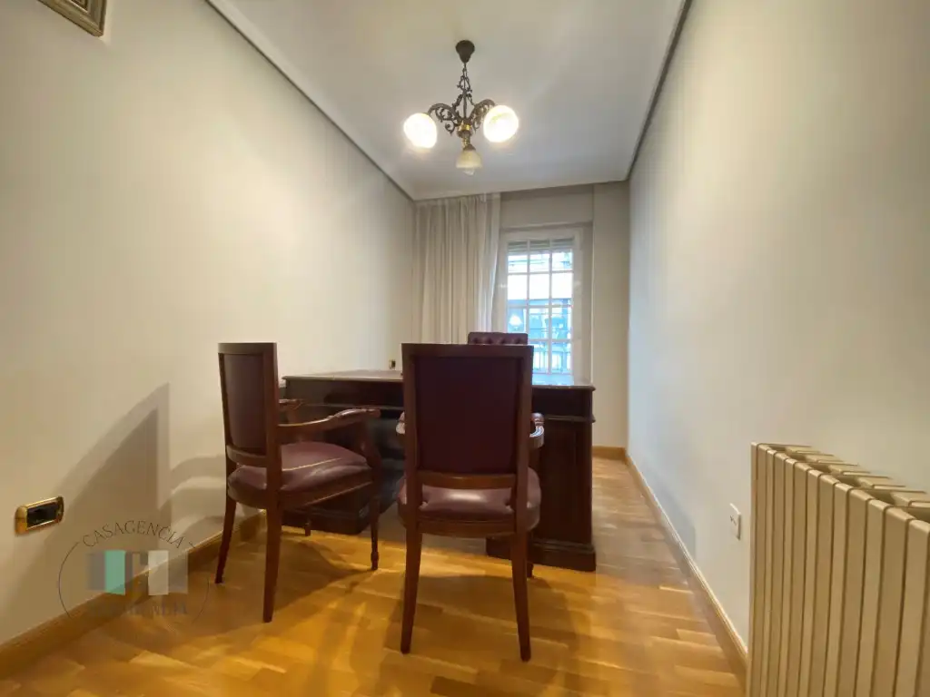 Duplexes for sale in Calle Poeta Verdaguer, Hospital - Plaza del Real