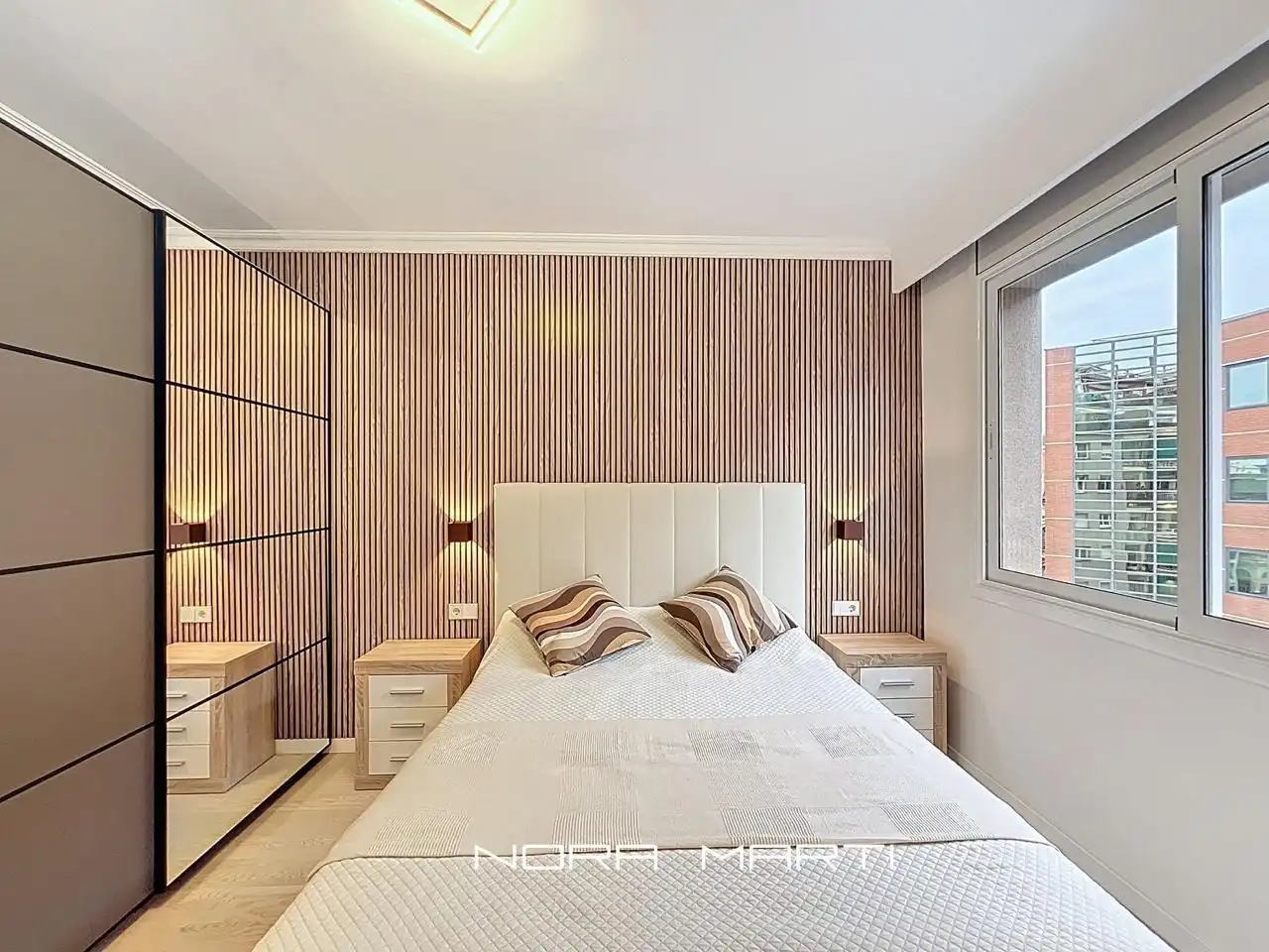 Bedroom of Flat for sale in Barcelona  with Air Conditioner, Heating and Parquet flooring