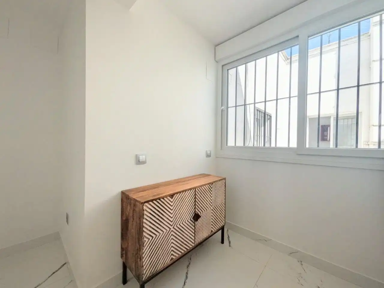 Bedroom of Flat for sale in Córdoba  with Air Conditioner, Terrace and Furnished