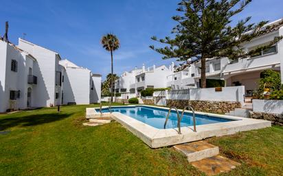 Jardí de Casa adosada en venda en Marbella amb Aire condicionat, Jardí privat i Terrassa
