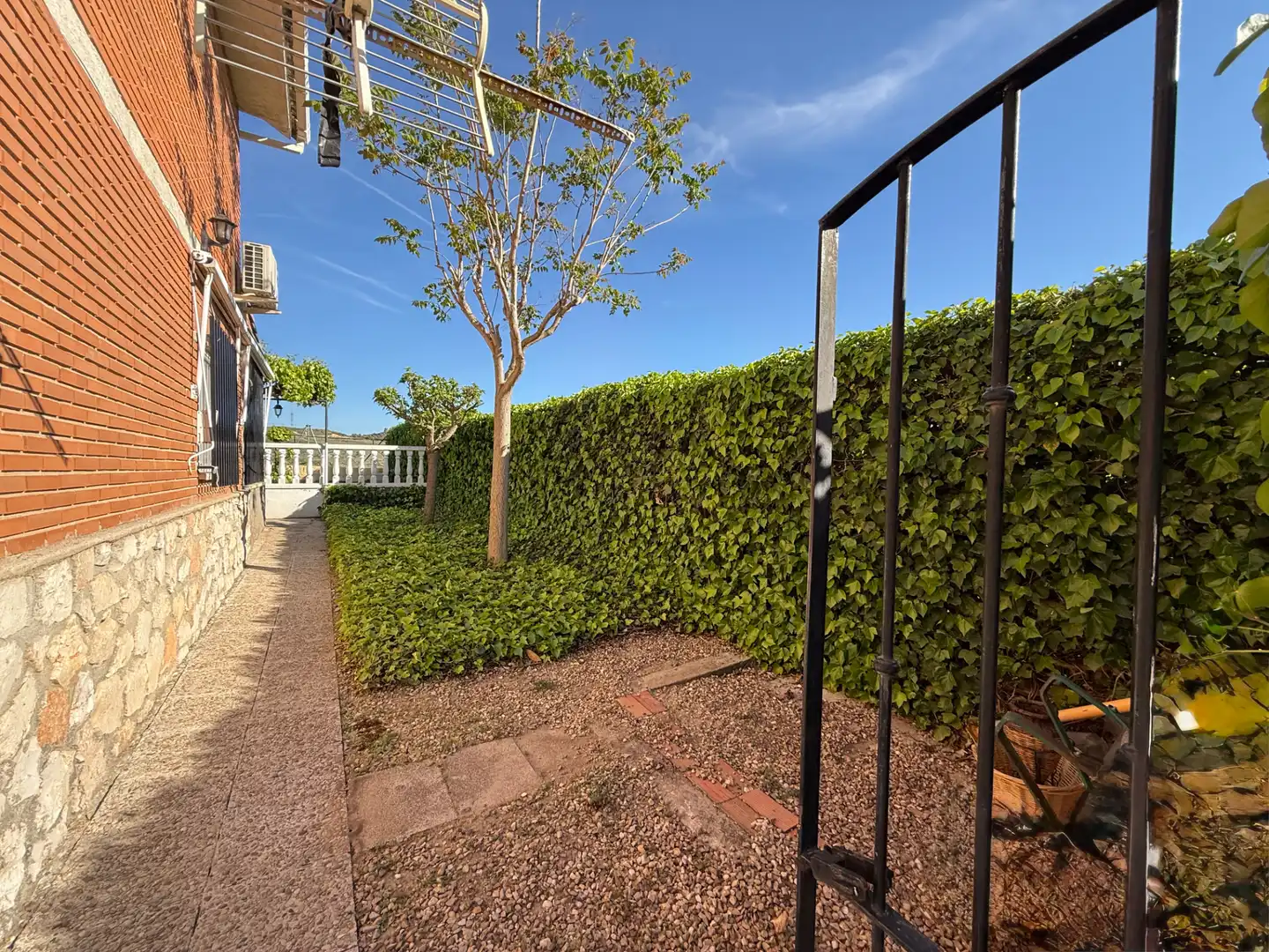 Garden of Houses for sale in Arganda del Rey  with Air Conditioner, Heating and Private garden