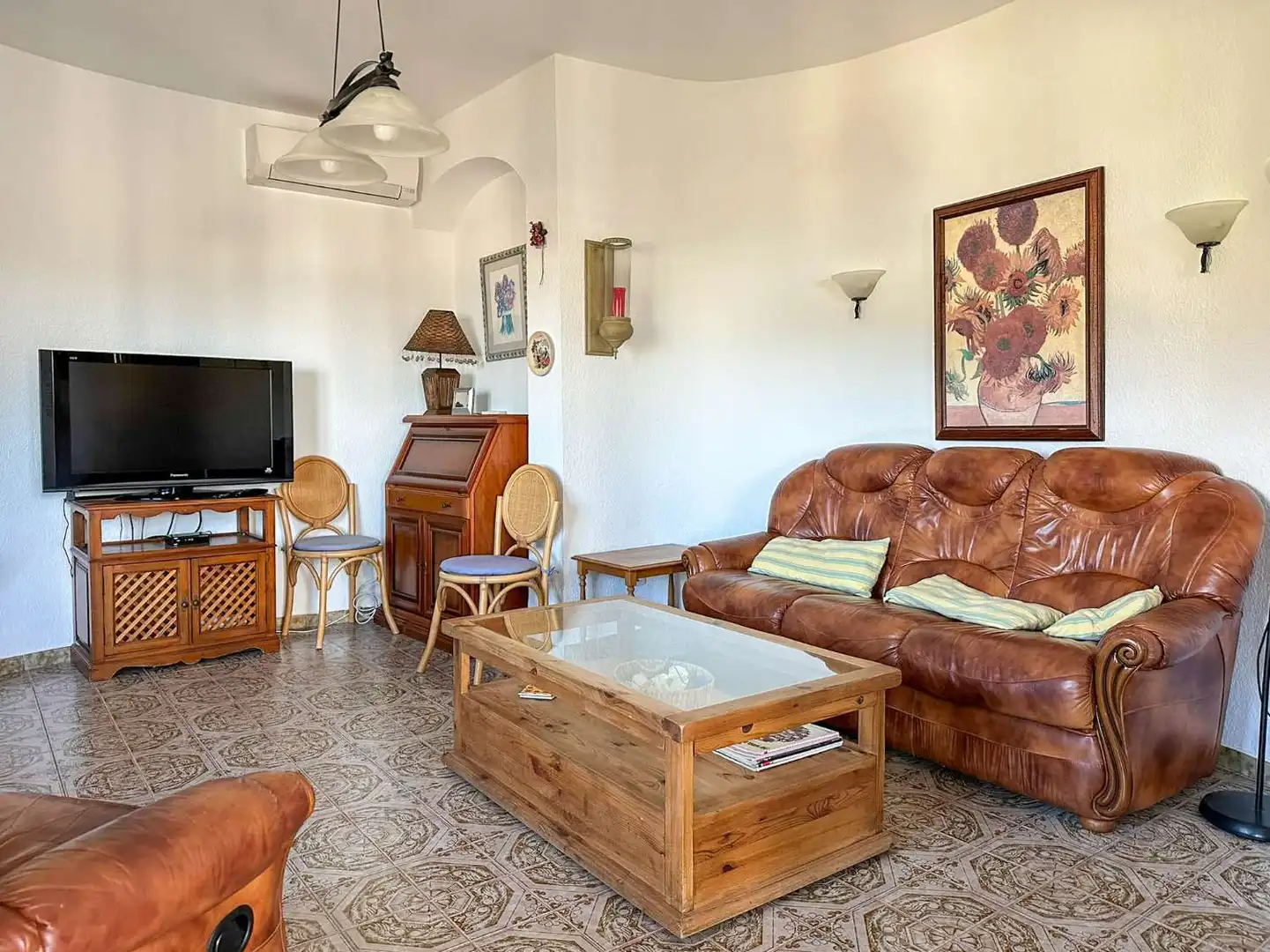 Sala de estar de Casa o chalet en venta en Almuñécar con Aire acondicionado, Calefacción y Terraza