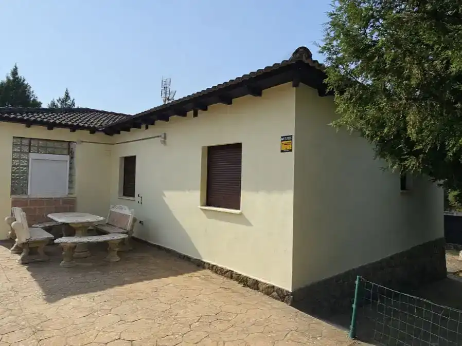 Vista exterior de Casa o xalet en venda en Duruelo amb Piscina
