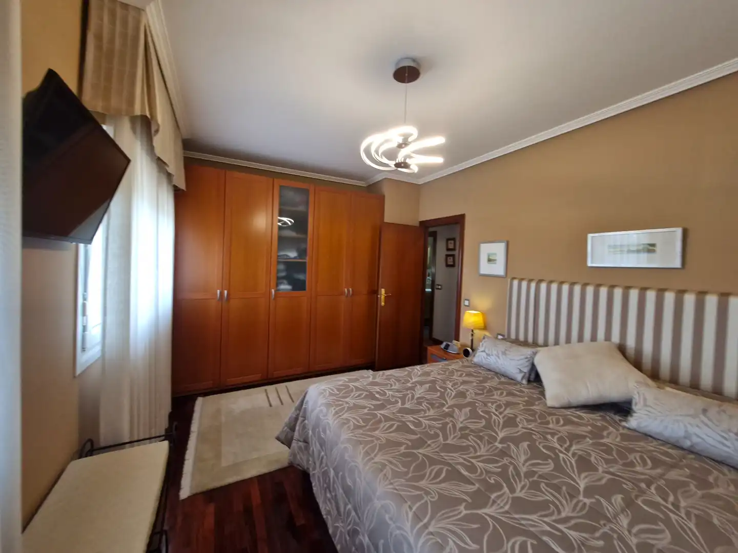 Habitación de Piso de alquiler en Derio con Calefacción, Parquet y Amueblado