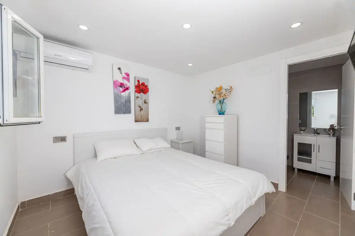 Chalet con piscina en venta en Estepona Pueblo, imagen 19