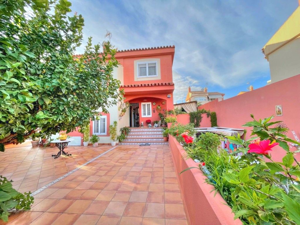 Jardín de Casa o chalet en venta en Vélez-Málaga con Aire acondicionado, Jardín privado y Terraza