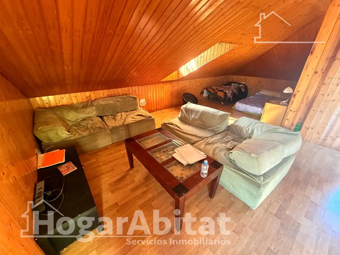 Sala de estar de Casa o chalet en venta en Chiva con Aire acondicionado, Calefacción y Jardín privado