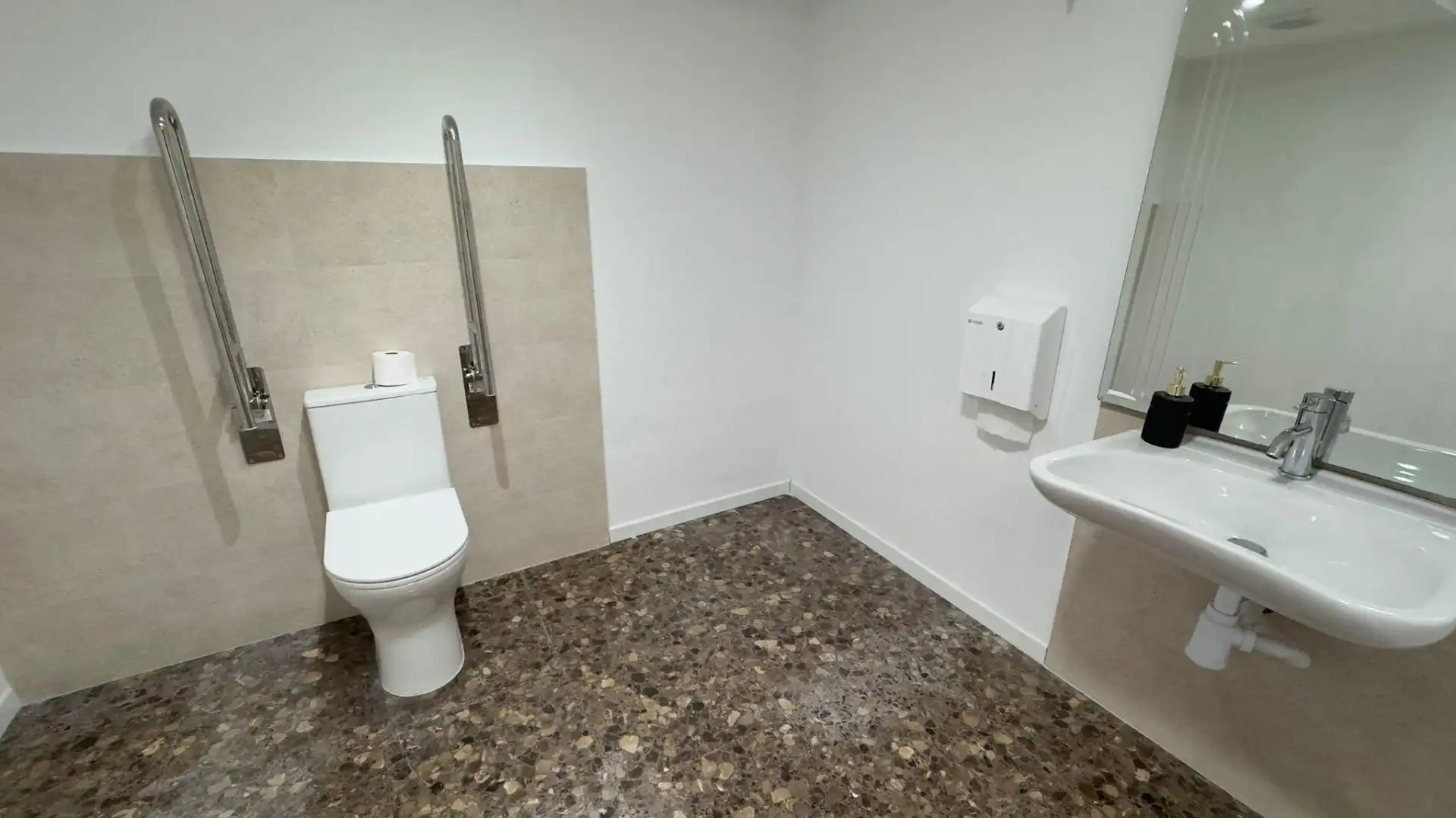Bany de Oficina de lloguer en Valencia amb Aire condicionat