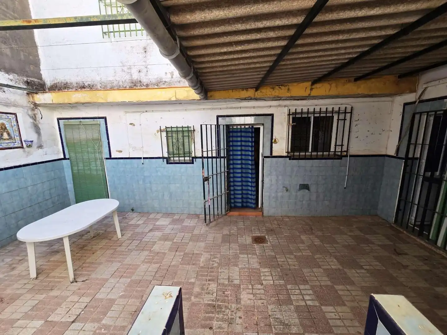 Houses for sale in Gines  with Air Conditioner, Terrace and Storage room