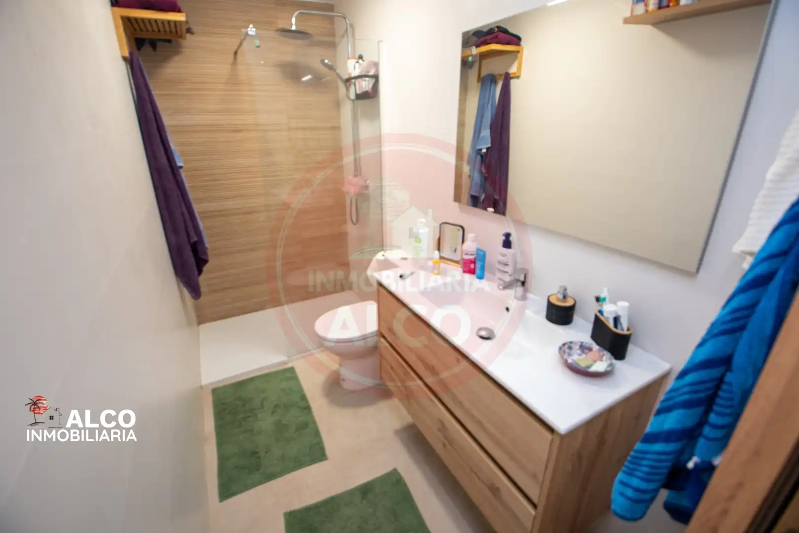 Baño de Piso en venta en Torrox con Aire acondicionado, Terraza y Trastero