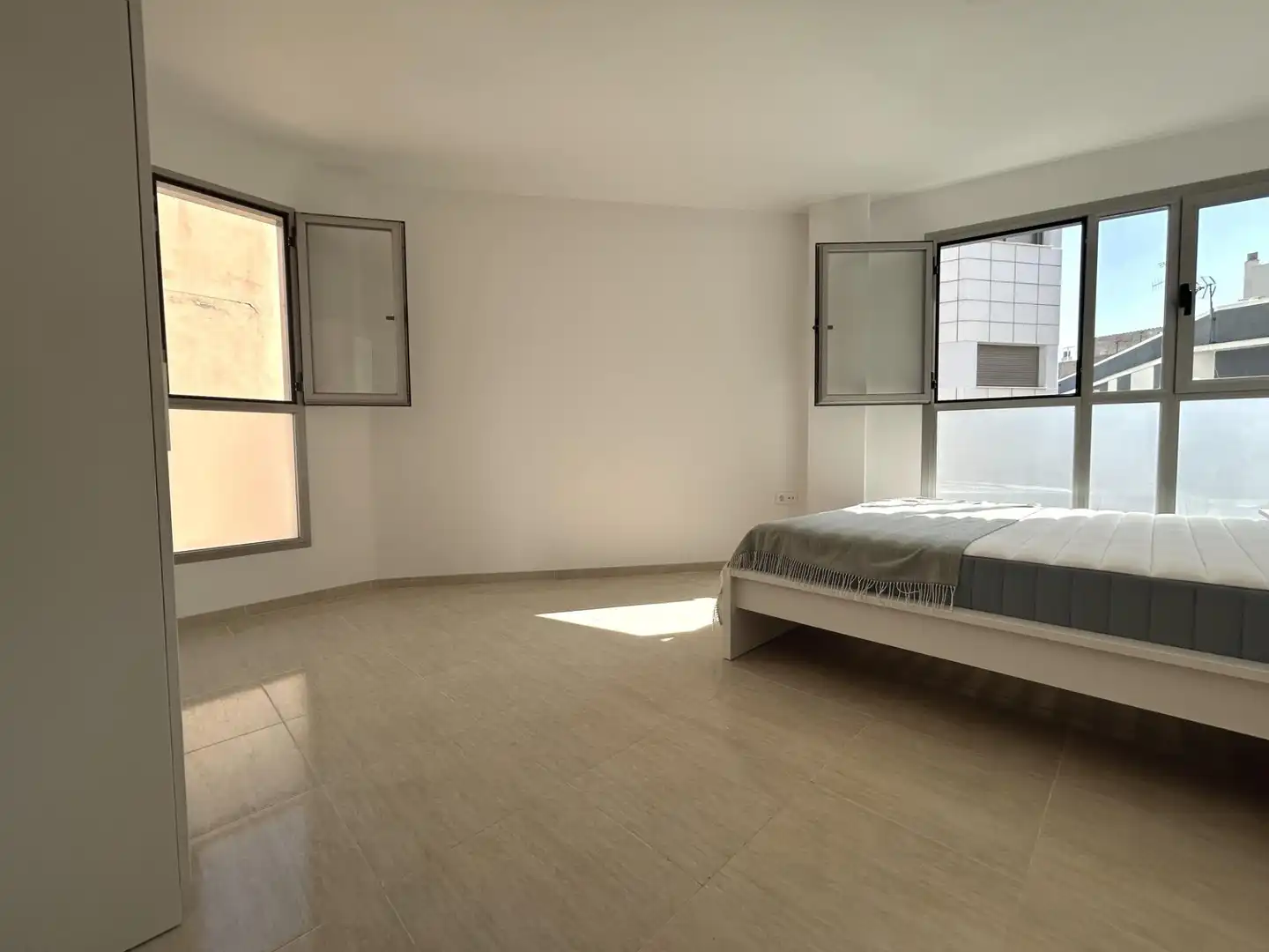 Schlafzimmer von Wohnungen zur Miete in Burriana / Borriana mit Klimaanlage und Heizung