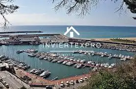 Exterior view of Commercial properties for sale in Arenys de Mar  with Air Conditioner and Parquet flooring