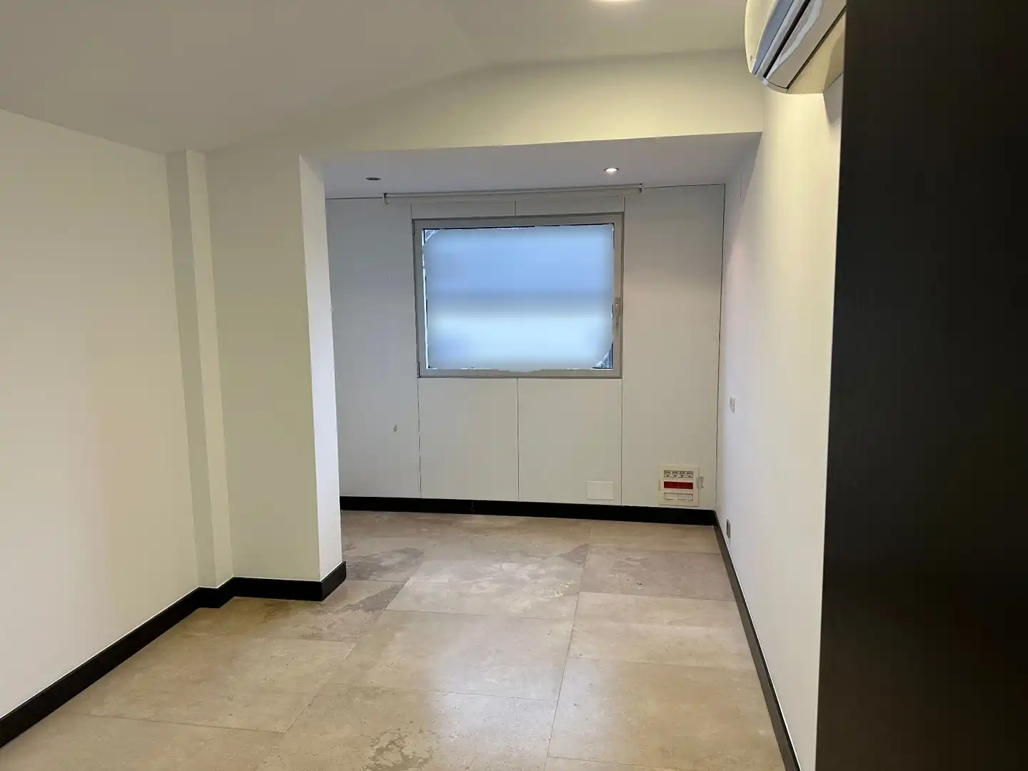 Büro zur Miete in Santa Cruz de Bezana