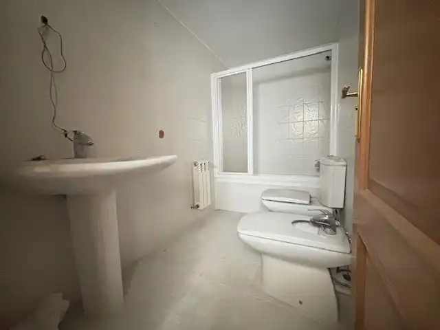 Baño de Dúplex en venta en Castellón de la Plana / Castelló de la Plana con Calefacción y Terraza
