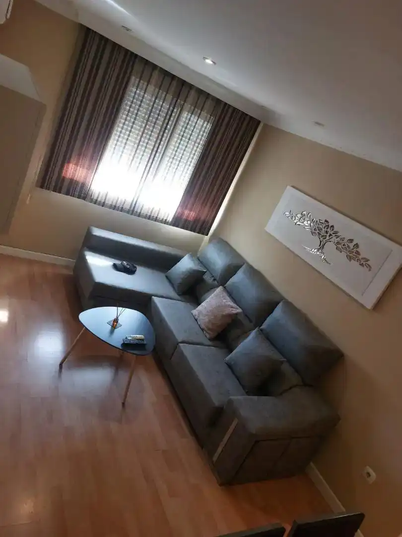 Sala d'estar de Pis en venda en Torrejón el Rubio amb Aire condicionat, Parquet i Moblat