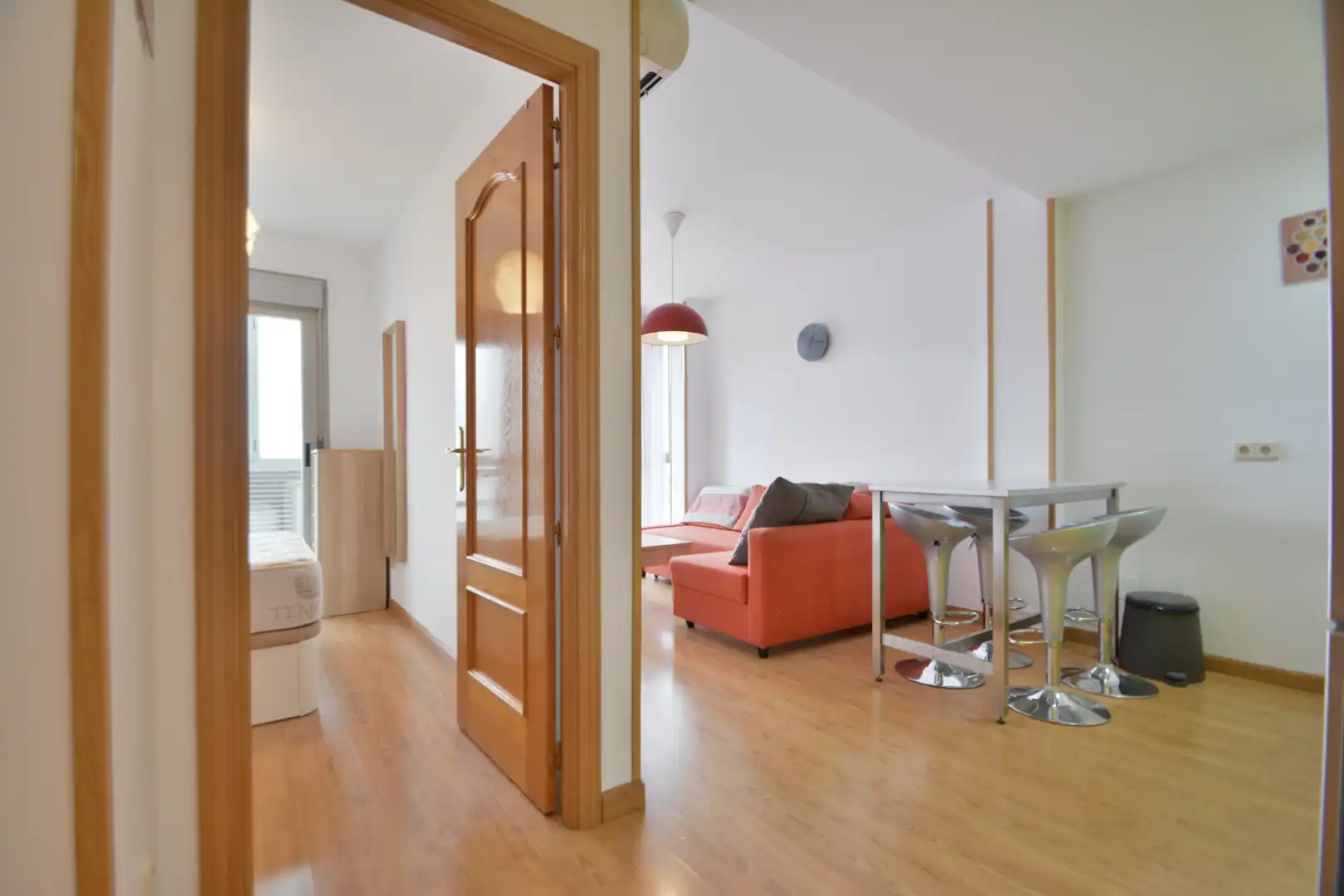 Habitación de Piso de alquiler en Madrid con Aire acondicionado, Trastero y Amueblado