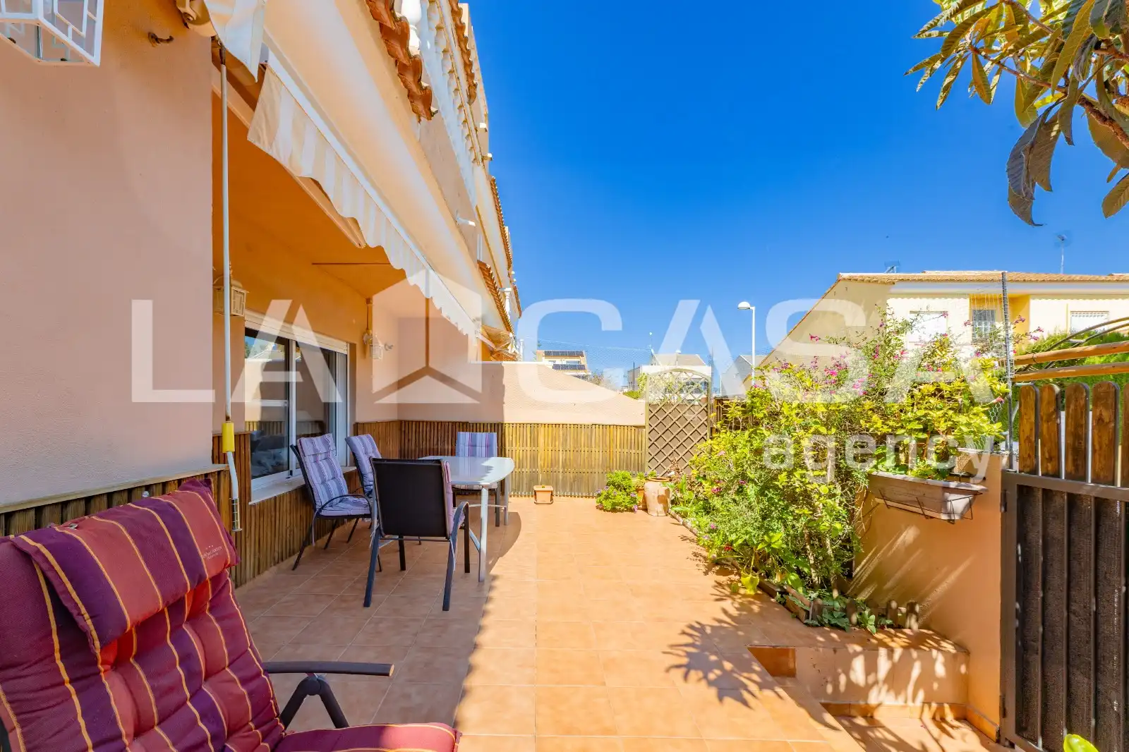 Terrassa de Casa adosada en venda en Sagunto / Sagunt amb Terrassa, Piscina i Balcó