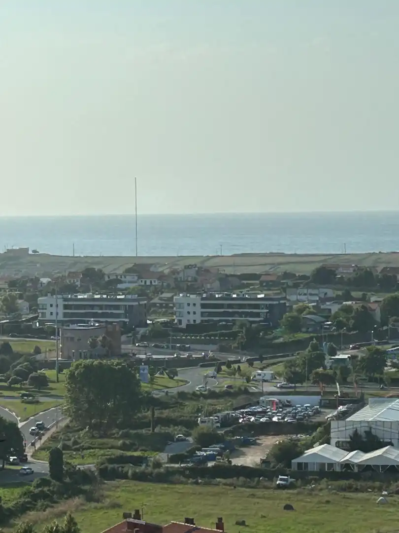 Vista exterior de Pis de lloguer en Santander amb Terrassa i Moblat