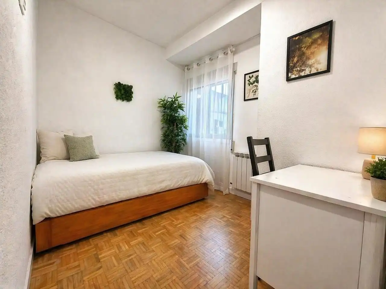 Habitación en Paseo de la Castellana, Almenara -Ventilla
