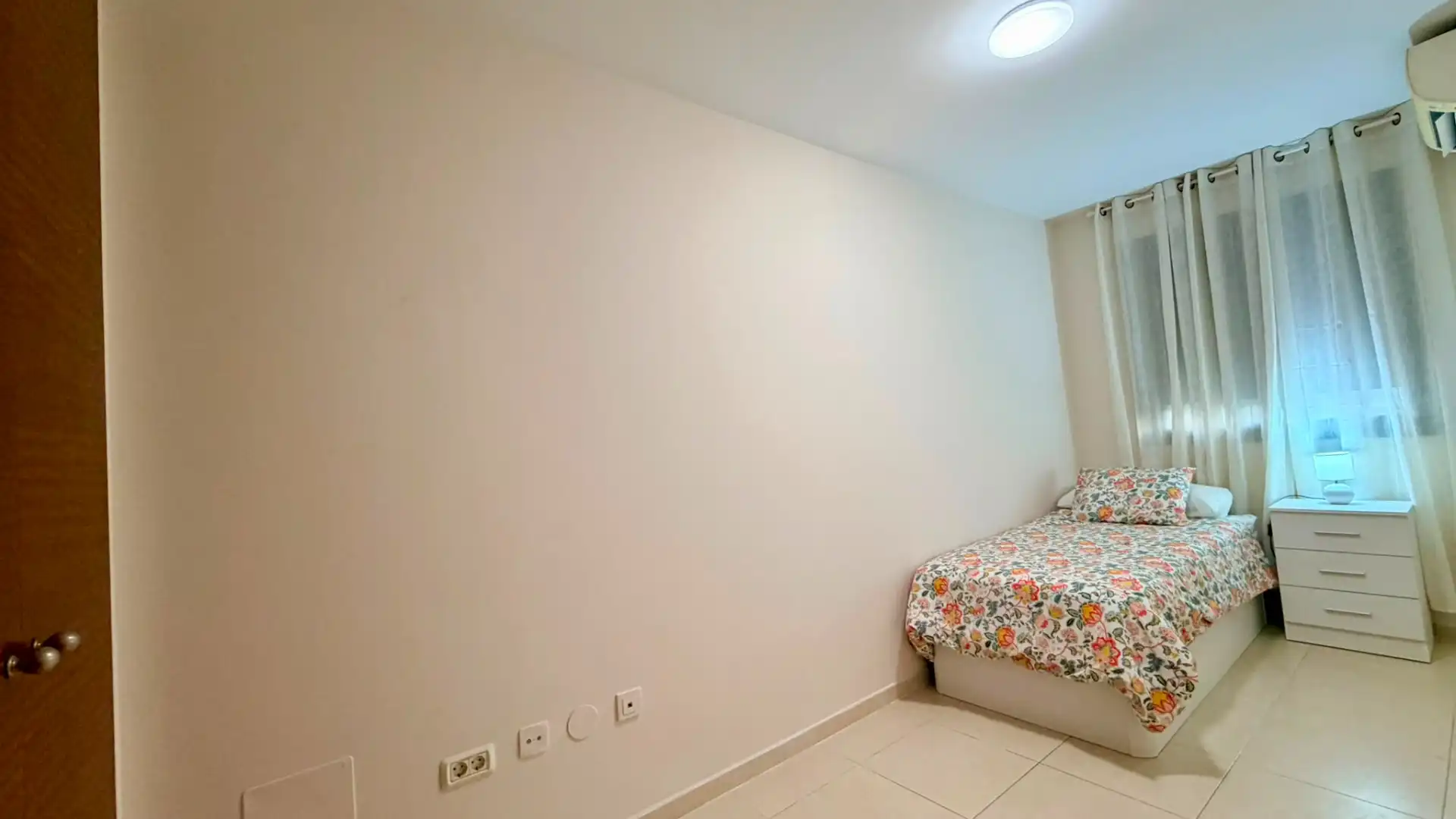 Casa adosada en venta en Calle Duquela, Cho - Parque de la Reina