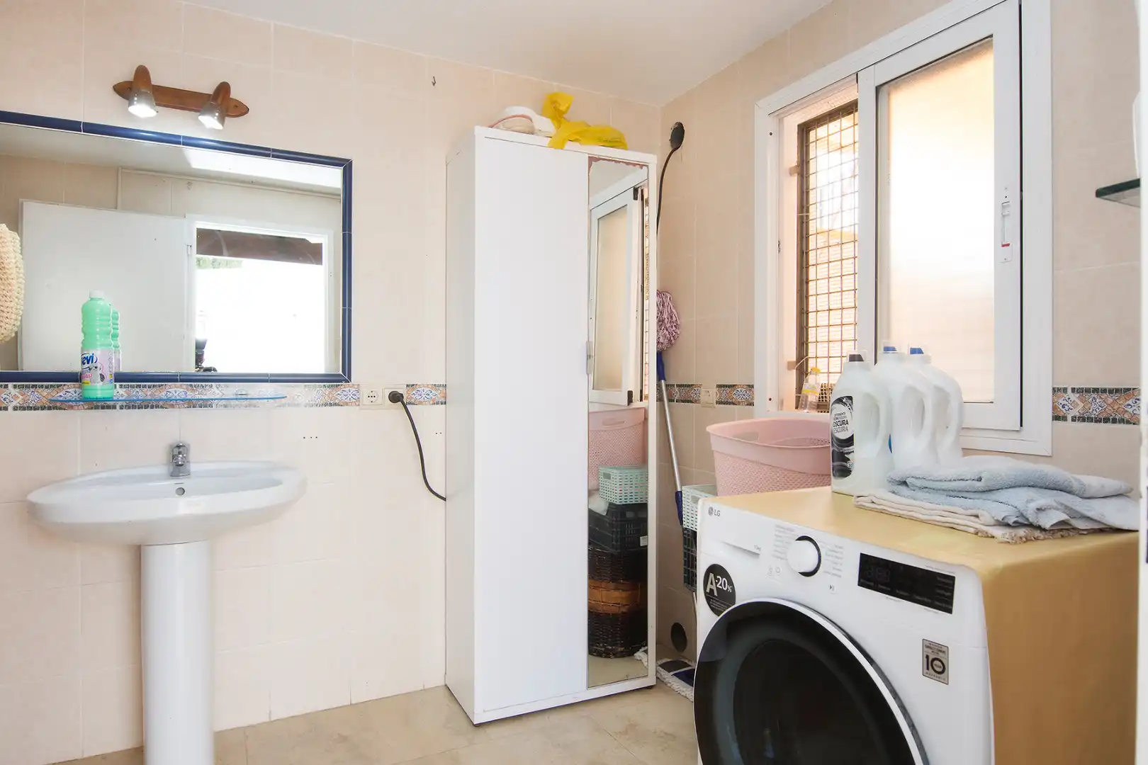 Baño de Casa o chalet en venta en Carboneras con Aire acondicionado, Calefacción y Jardín privado