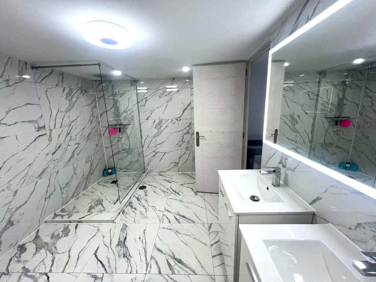 Bathroom of Houses for sale in Mijas  with Air Conditioner, Terrace and Swimming Pool