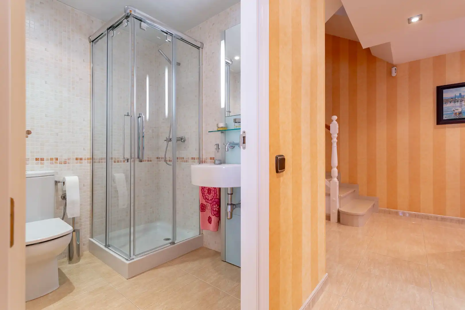 Baño de Casa adosada en venta en Torredembarra con Aire acondicionado, Calefacción y Jardín privado