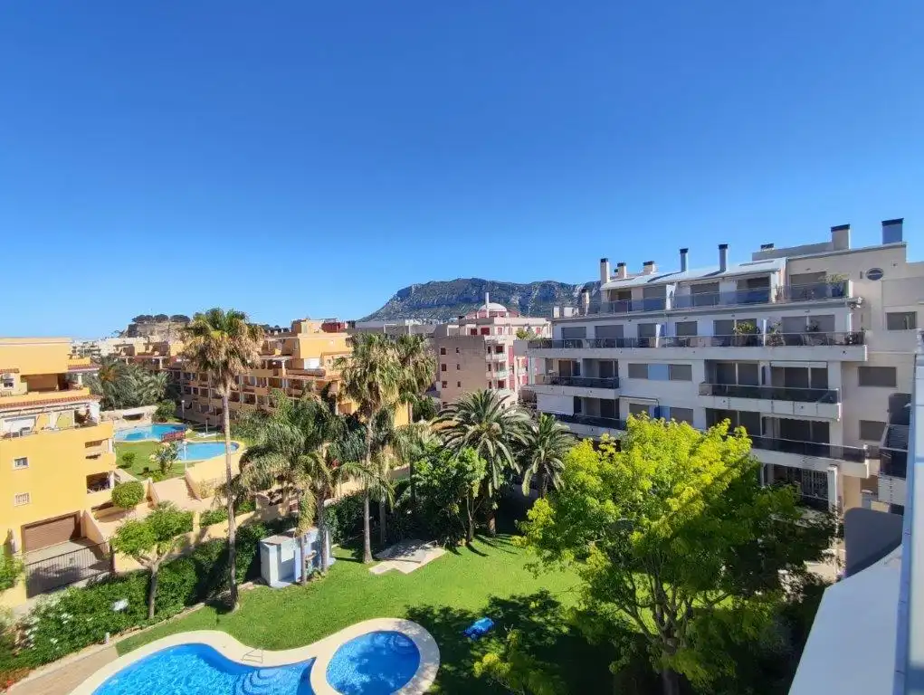 Ático con jardín en venta en Las Marinas / Les Marines