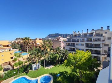 Penthouse mit Garten zum Verkauf in Las Marinas / Les Marines