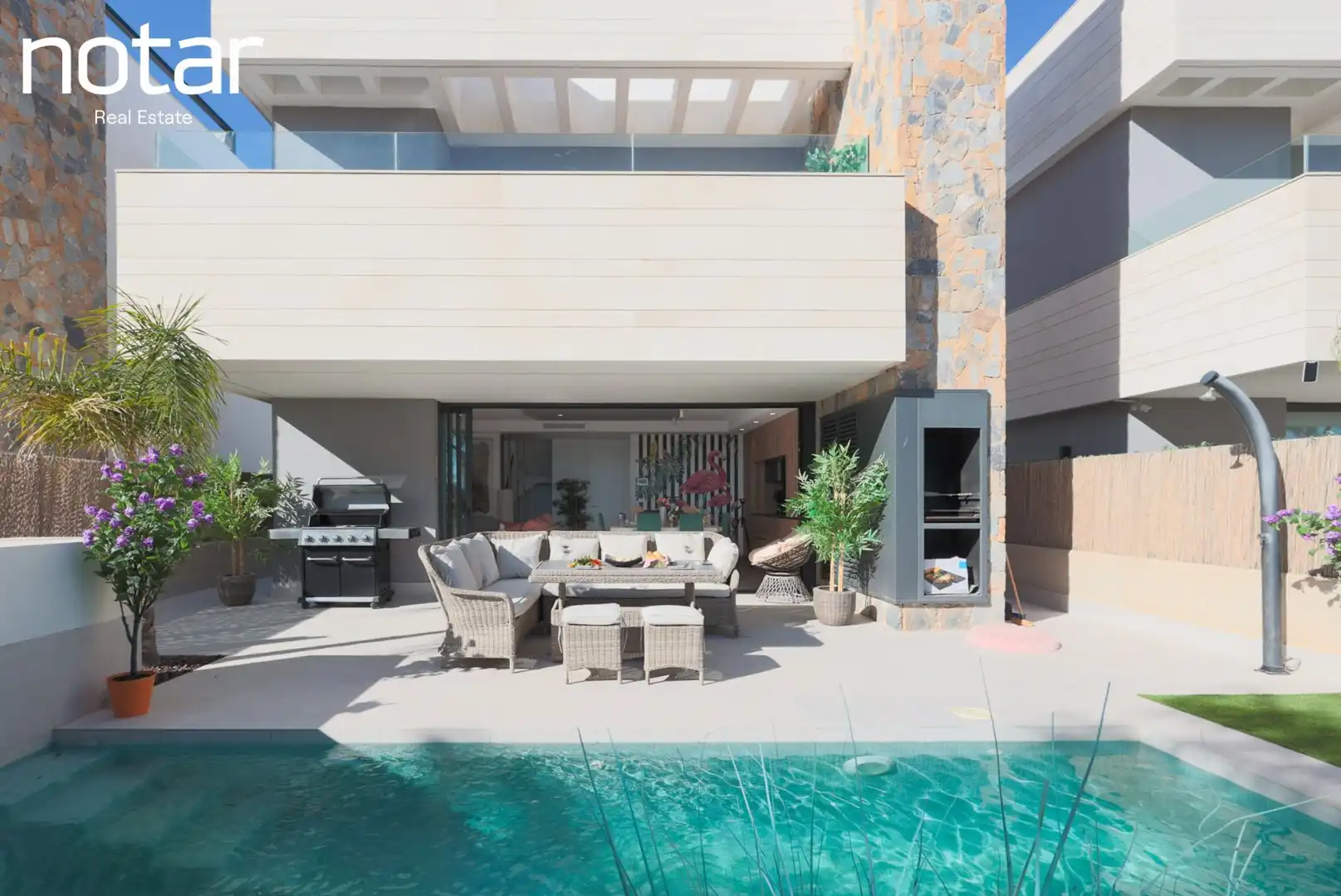 Chalet con piscina en venta en N/A