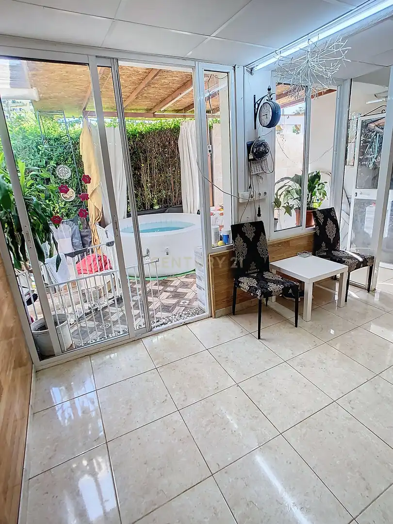 Garden of Houses for sale in Fuengirola  with Air Conditioner and Balcony