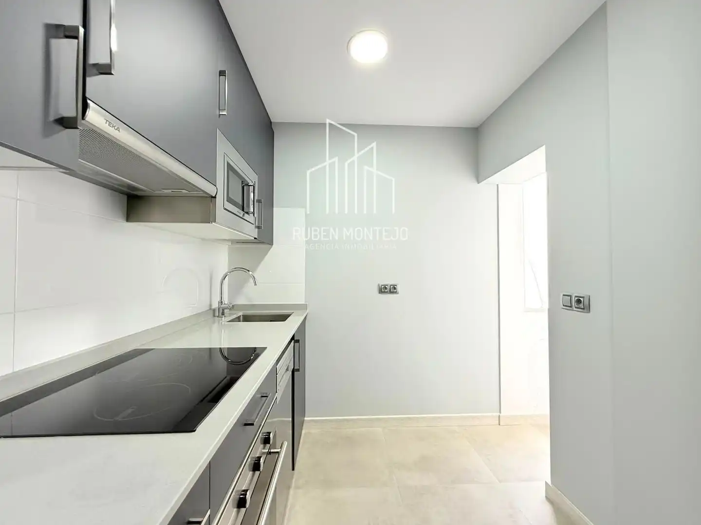 Cocina de Piso de alquiler en Salamanca con Calefacción, Terraza y Amueblado