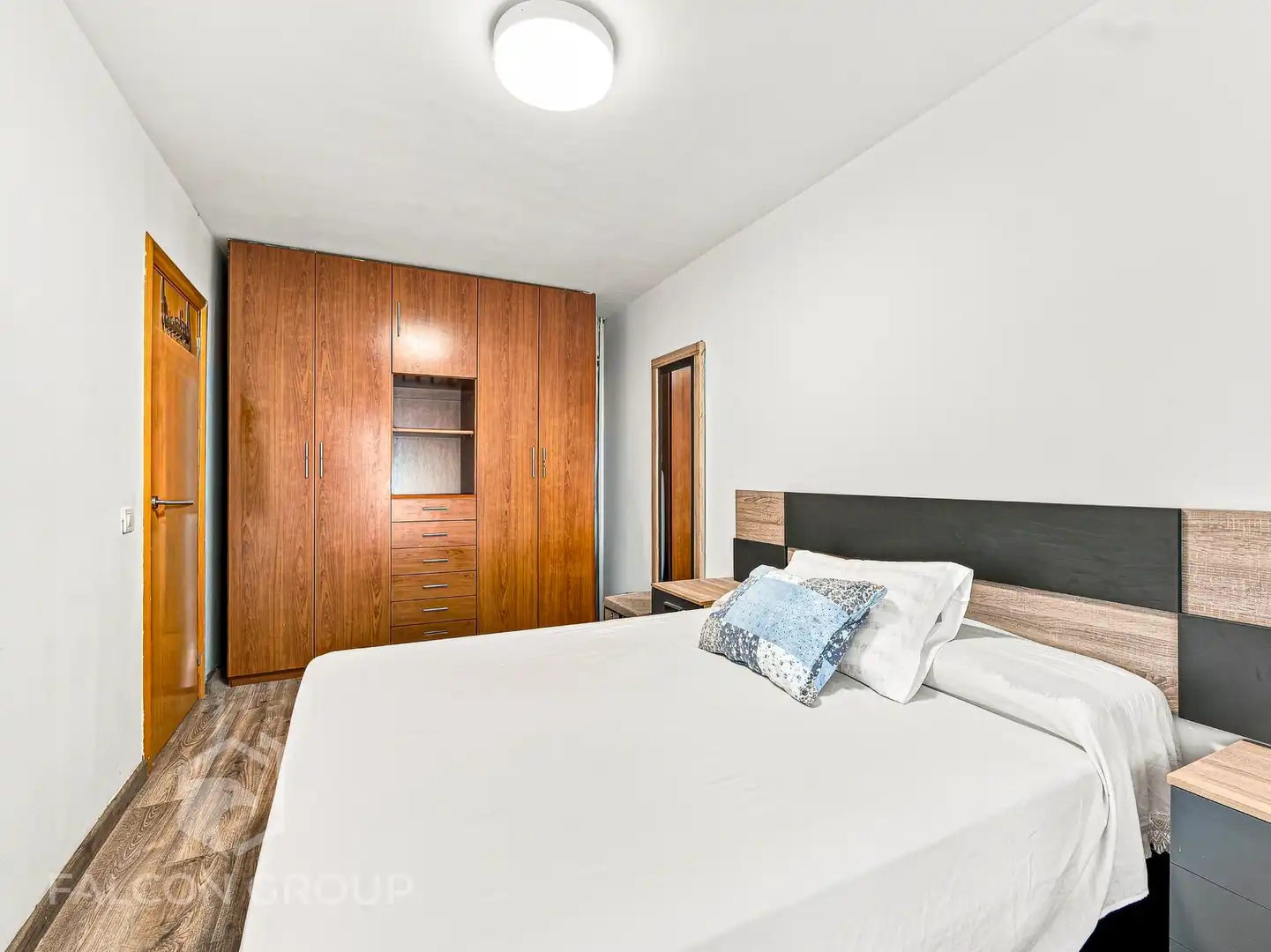 Habitación de Finca rústica en venta en Vilanova i la Geltrú con Aire acondicionado, Calefacción y Jardín privado