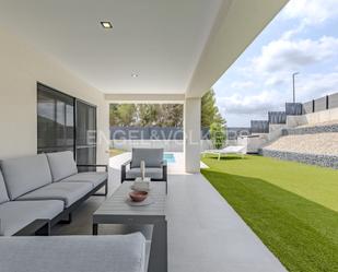 Terrassa de Casa o xalet en venda en Canyelles amb Aire condicionat, Terrassa i Piscina