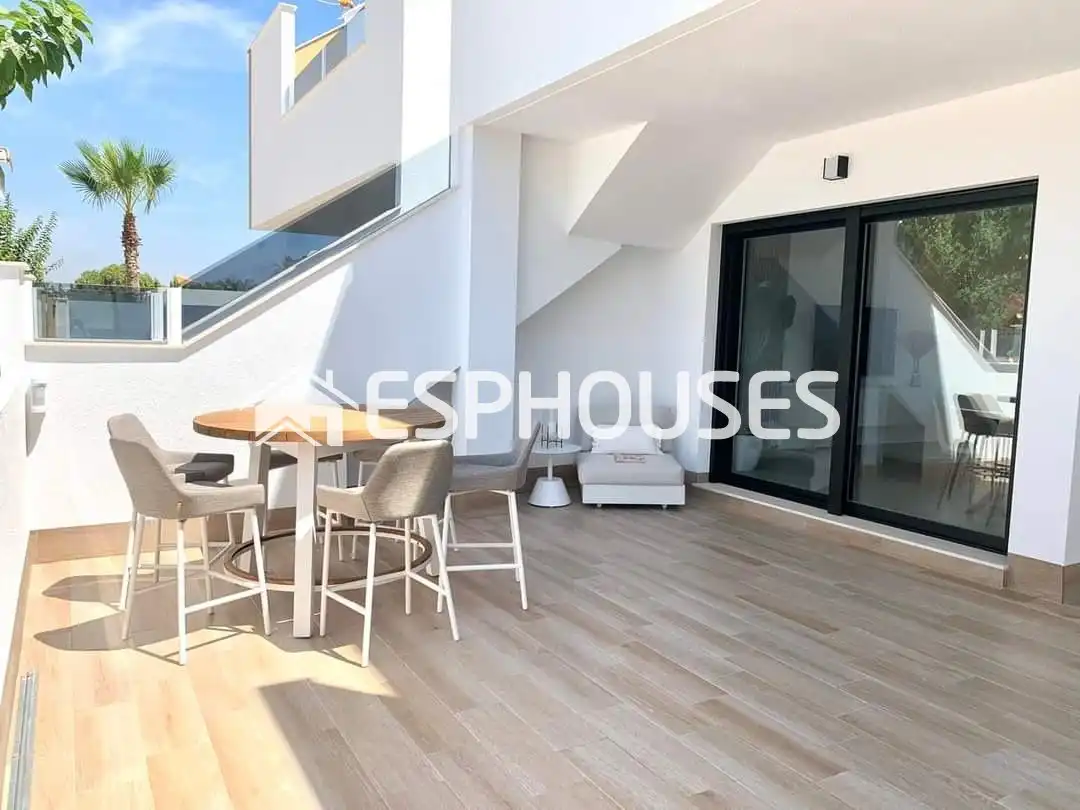 Terrassa de Apartament en venda en Pilar de la Horadada ciudad