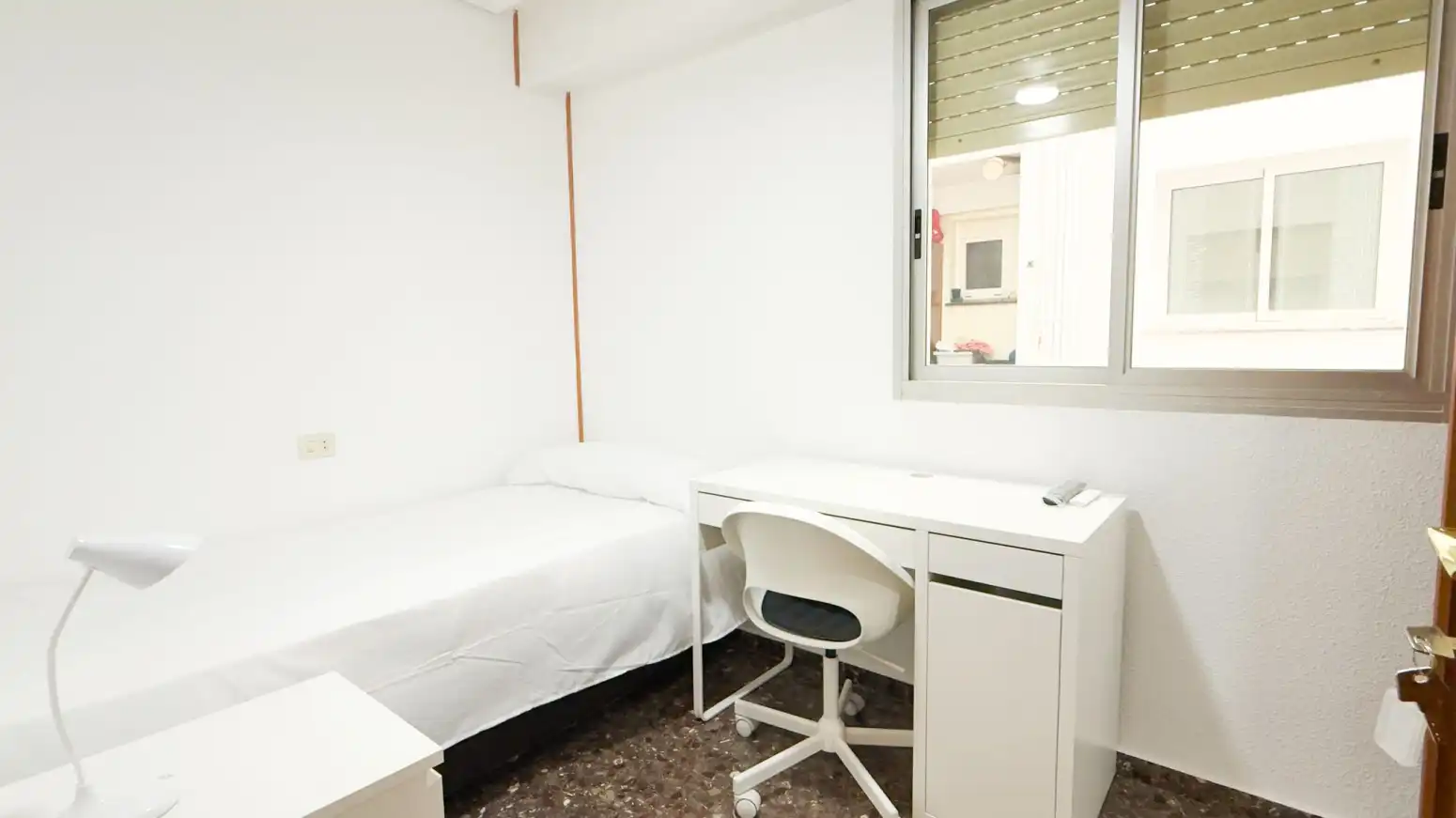 Habitación de Piso para compartir en Valencia con Aire acondicionado, Calefacción y Amueblado
