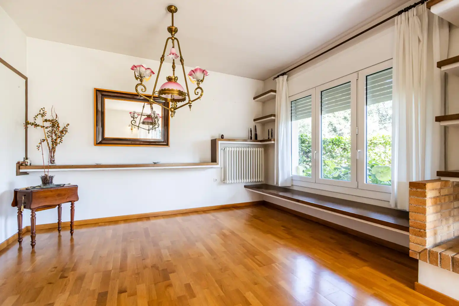 Sala de estar de Casa o chalet en venta en Matadepera con Calefacción, Jardín privado y Parquet