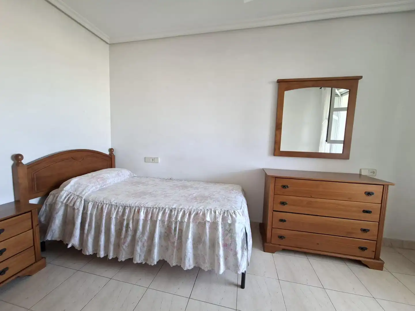 Habitación de Piso de alquiler en Murcia con Trastero, Amueblado y Balcón