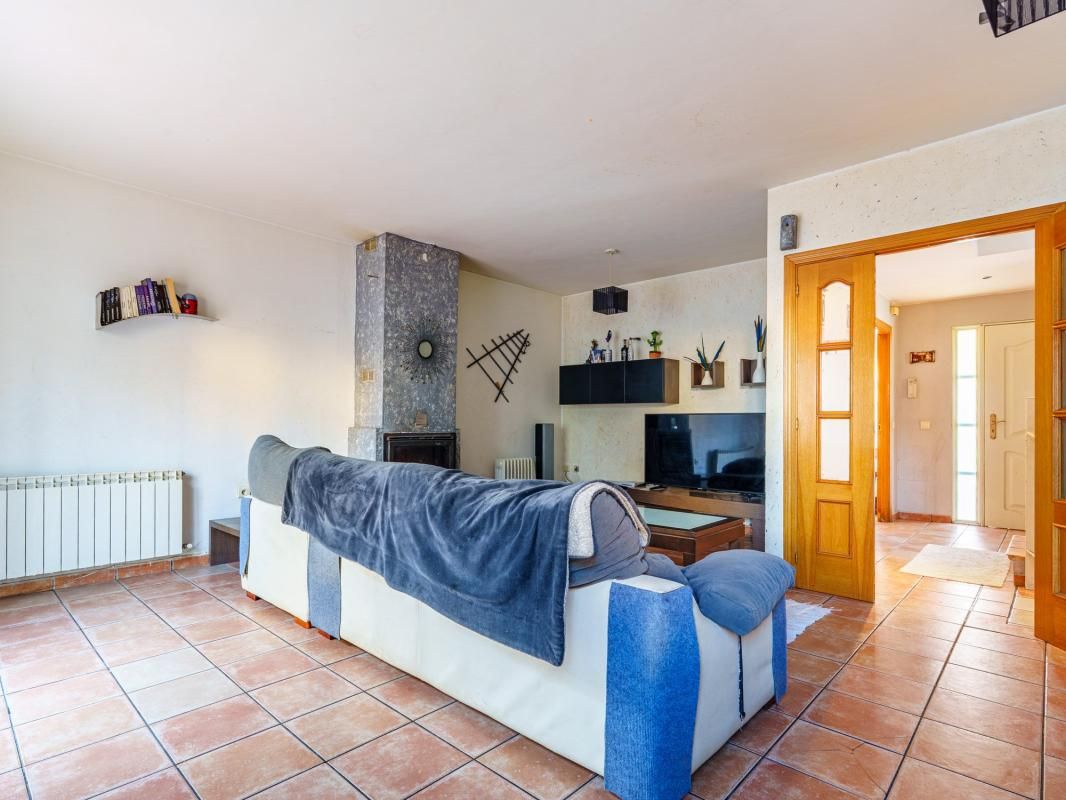 Casa adosada en venda a C. Beethoven, Ontígola