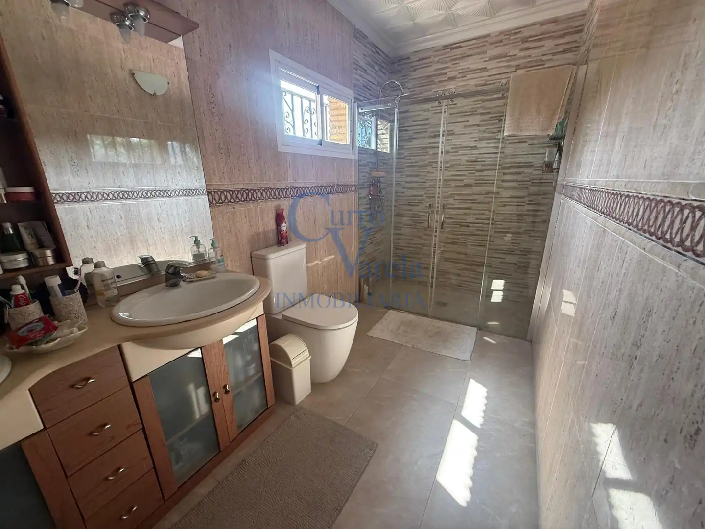 Baño de Casa o chalet en venta en Montequinto con Aire acondicionado, Calefacción y Jardín privado
