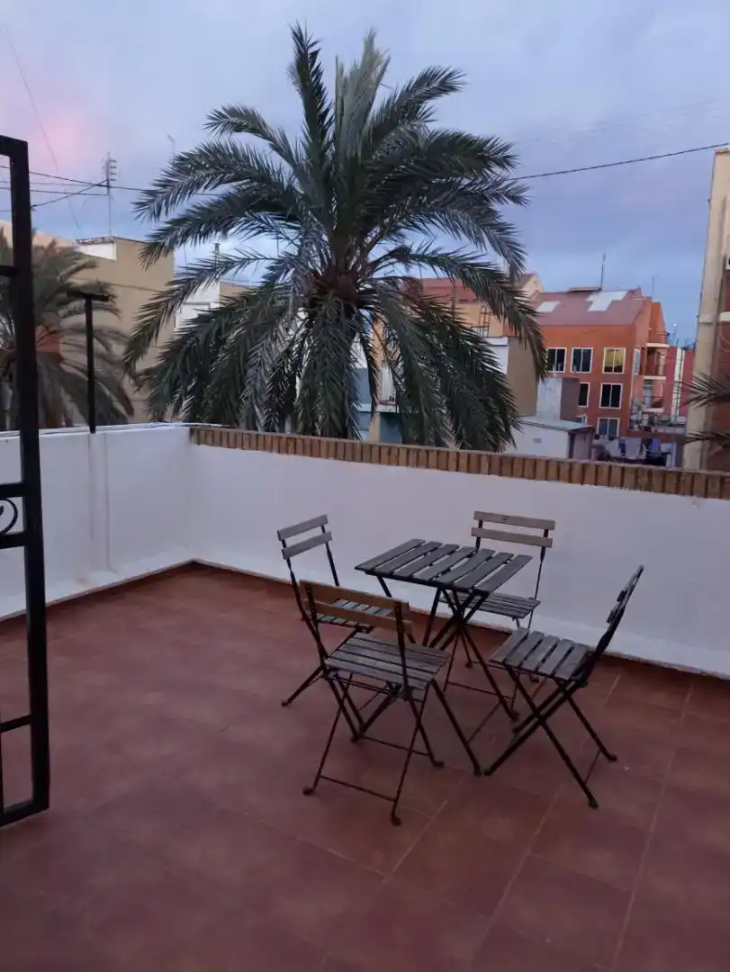 Terrasse von Maisonette zur Miete in Valencia mit Klimaanlage, Abstellraum und Möbliert