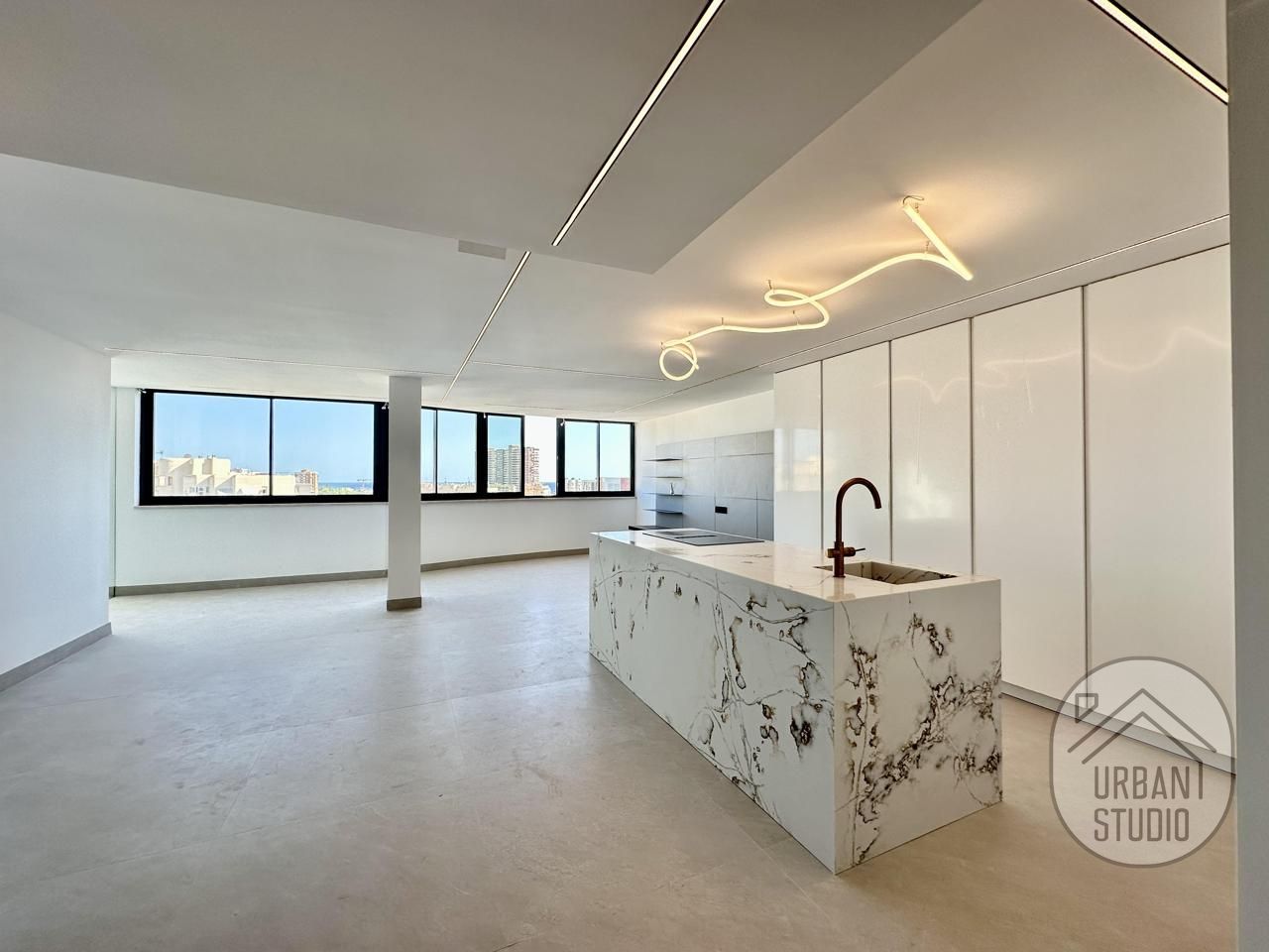 Kitchen of Attic for sale in Alicante / Alacant  with Air Conditioner and Terrace