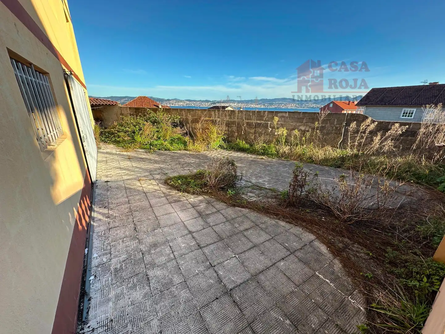 Vista exterior de Casa o xalet en venda en Cangas  amb Calefacció, Terrassa i Traster