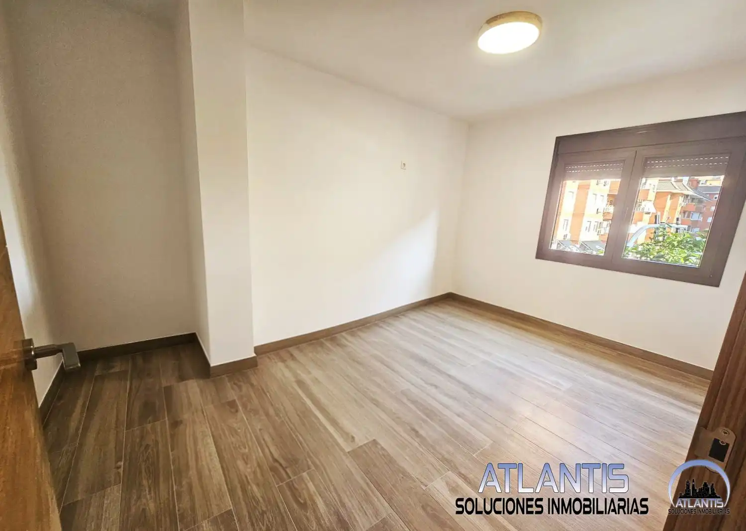 Bedroom of Flat for rent in San Pablo - Santa Justa