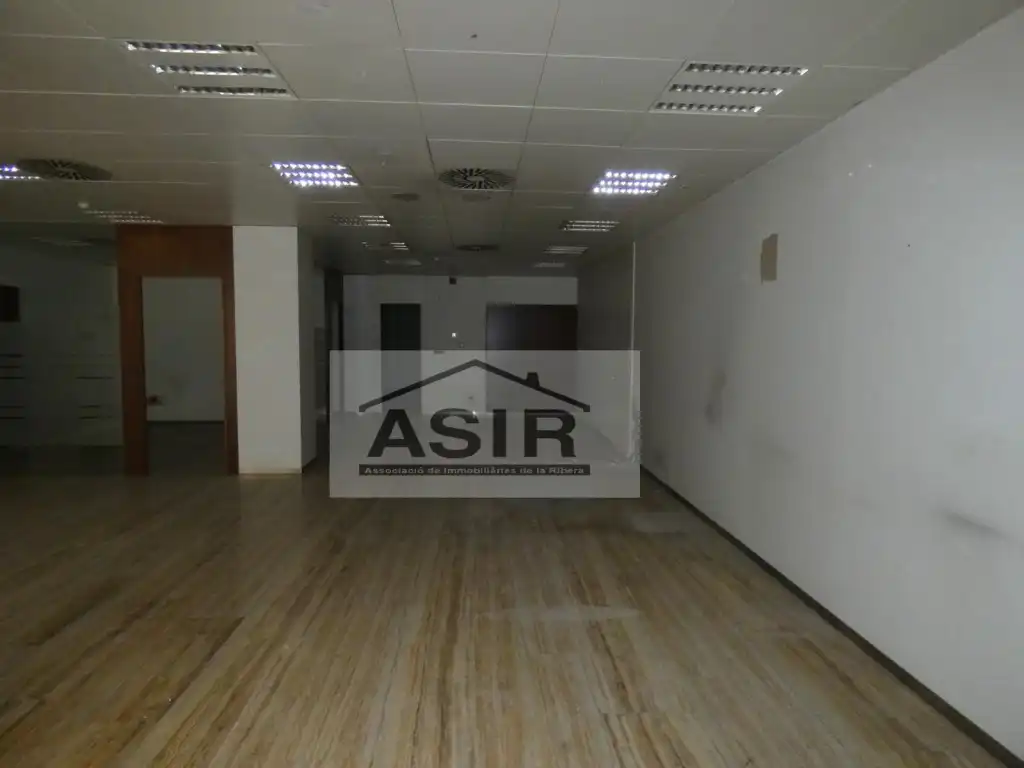 Gewerbefläche zur Miete in Casc Urbà, imagen 13