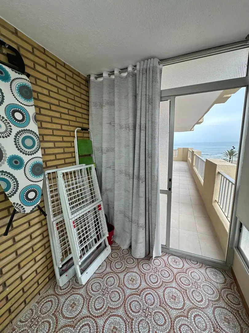 Terrassa de Pis de lloguer en Fuengirola amb Aire condicionat, Terrassa i Moblat