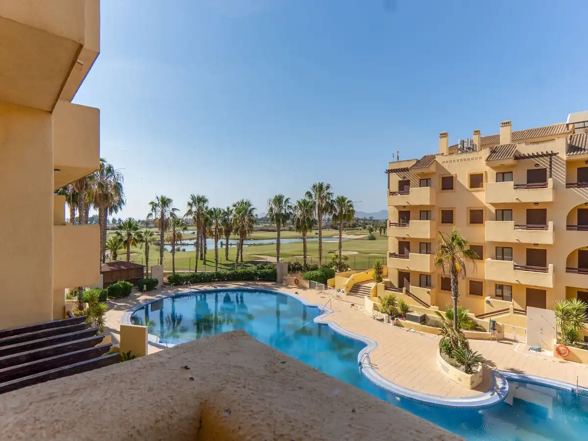 Piscina de Apartament en venda en Los Alcázares amb Aire condicionat, Traster i Piscina comunitària