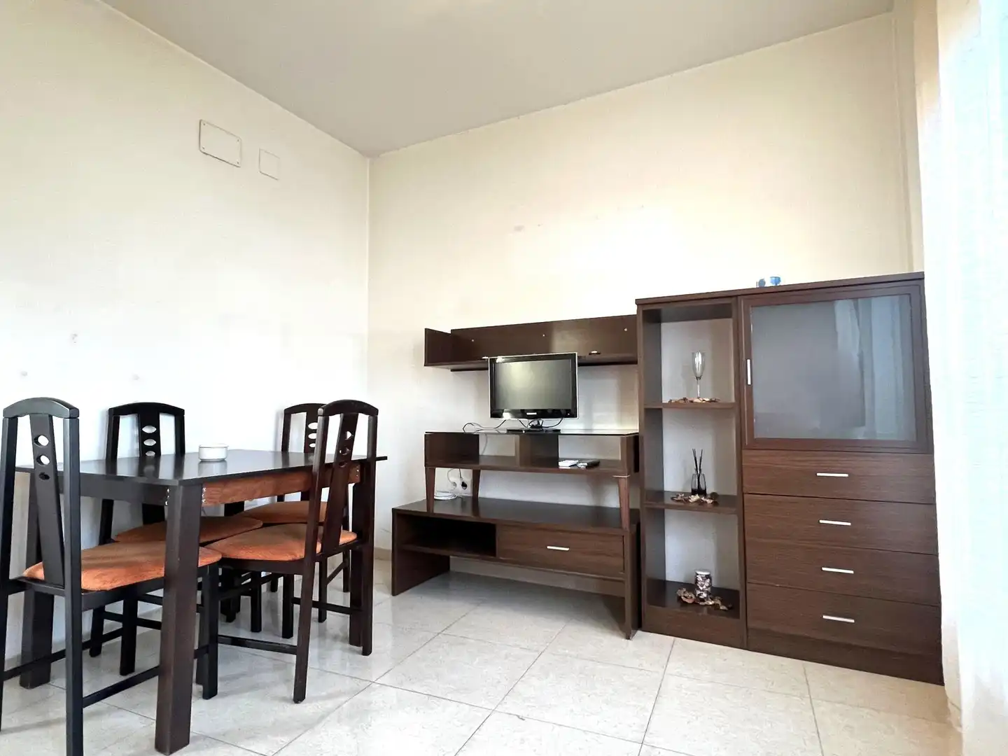 Sala de estar de Apartamento en venta en Don Benito con Trastero, Amueblado y Balcón